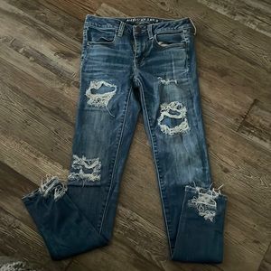 American Eagle Patch Rip Jeans. Size 6